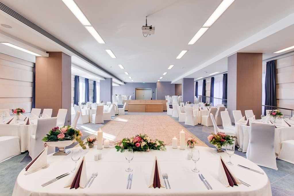 Doubletree By Hilton Hotel Cluj - City Plaza สิ่งอำนวยความสะดวก รูปภาพ